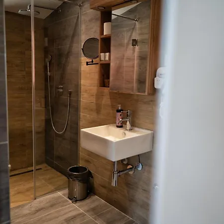 La Roue Guest house 4*